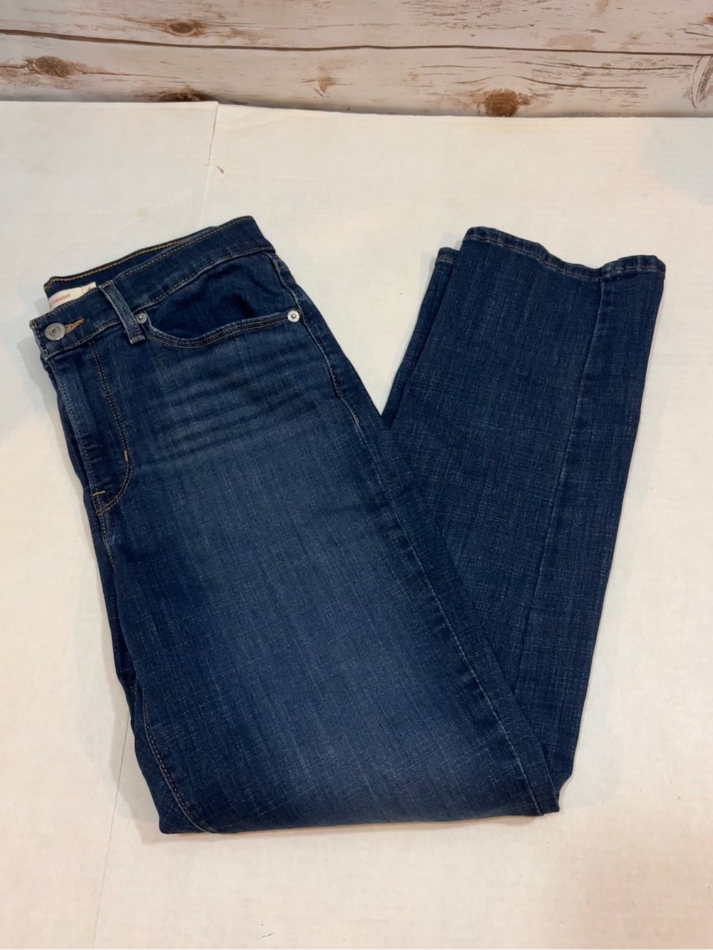 Levi's Classic Straight Leg Women's Jeans